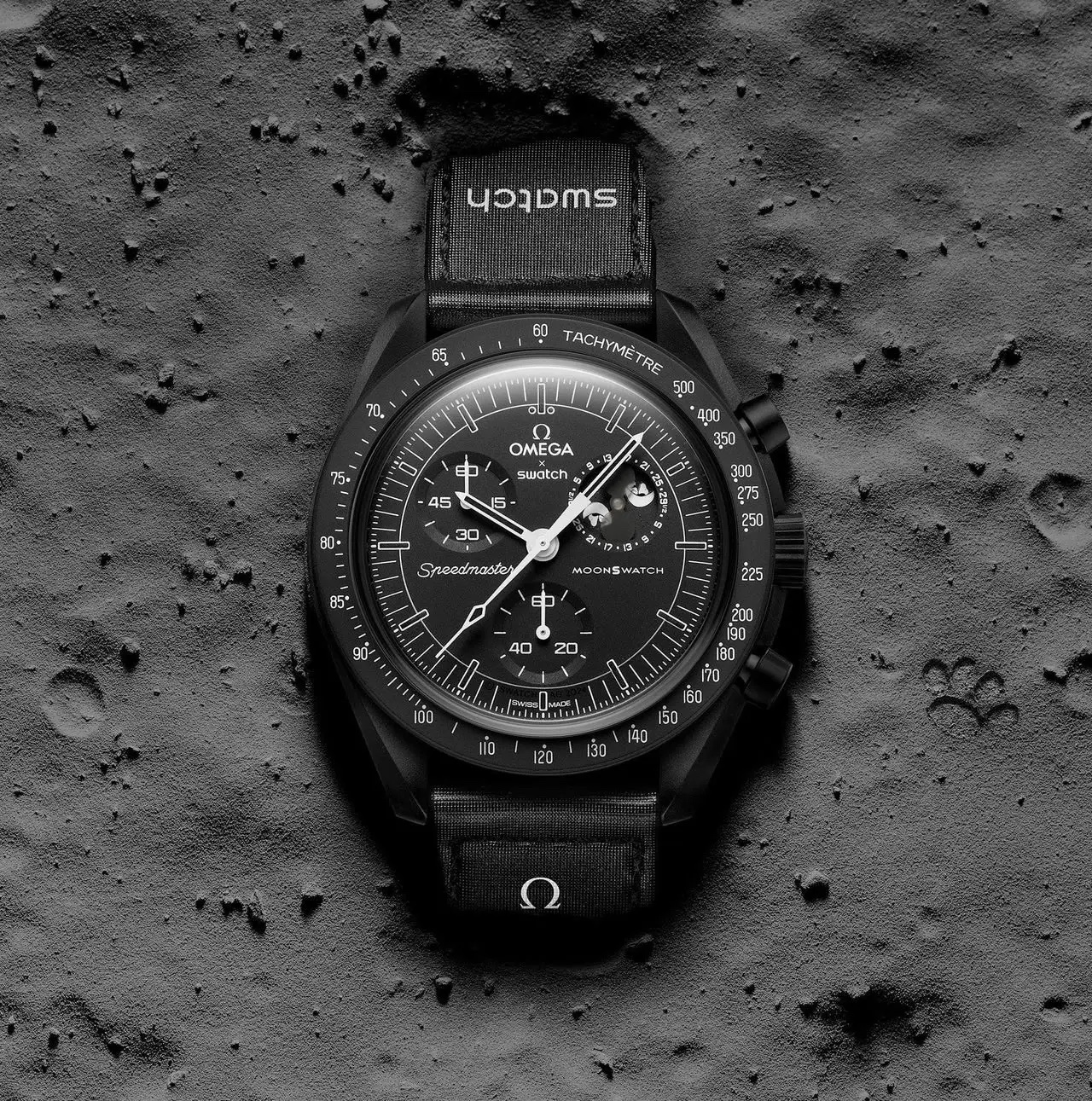 שעון Omega X Swatch NEW MOON SNOOPY שעון Omega X Swatch NEW MOON SNOOPY
